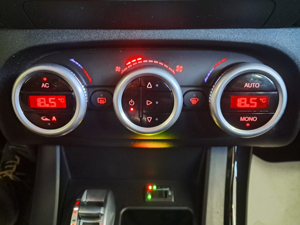 ALFA ROMEO GIULIETTA DISTINCTIVE 1.4 TURBO GPL(CASA MADRE)