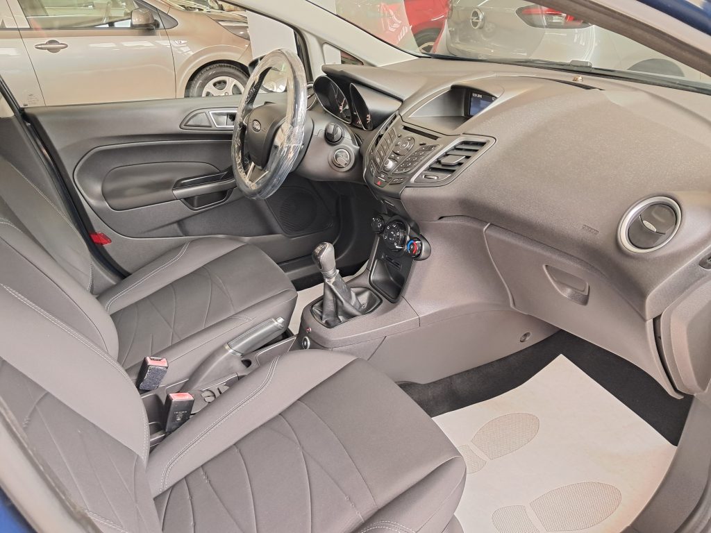 FORD FIESTA 1.4 GPL CASA MADRE TITANIUM(ADATTA NEOPATENTATI)