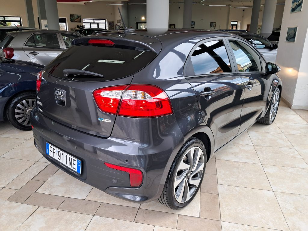 KIA RIO 1.4 CRDI COOL COLLECTION
