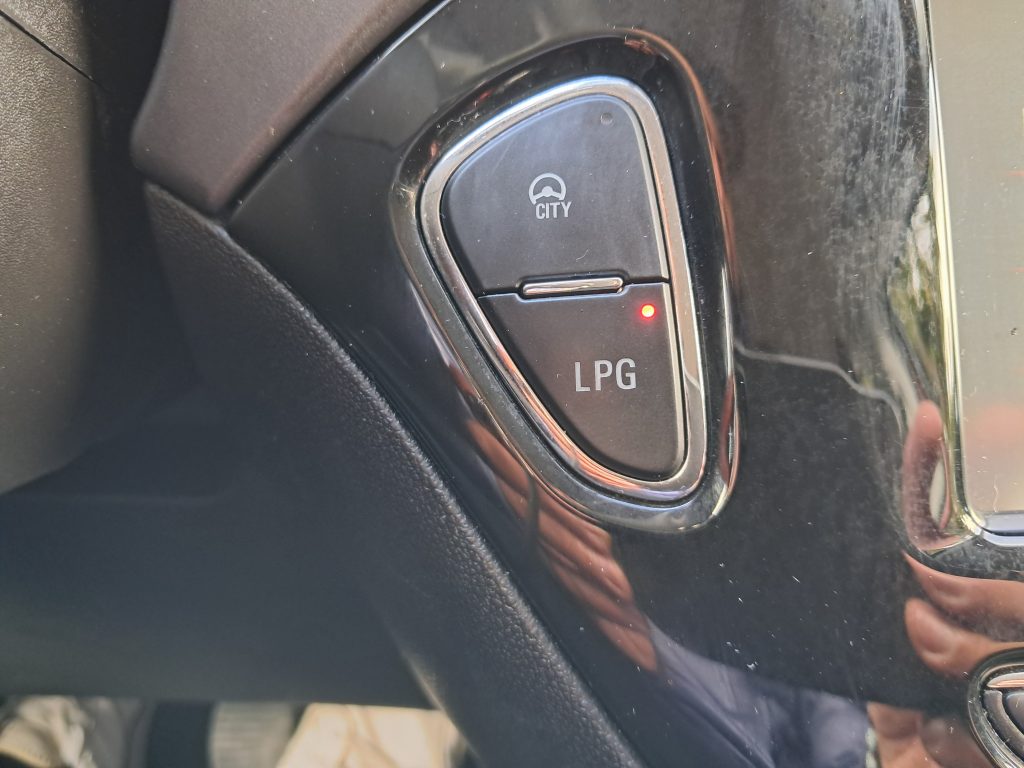 OPEL CORSA 1.4 90CV GPL TECH 5 PORTE ADAVANCE