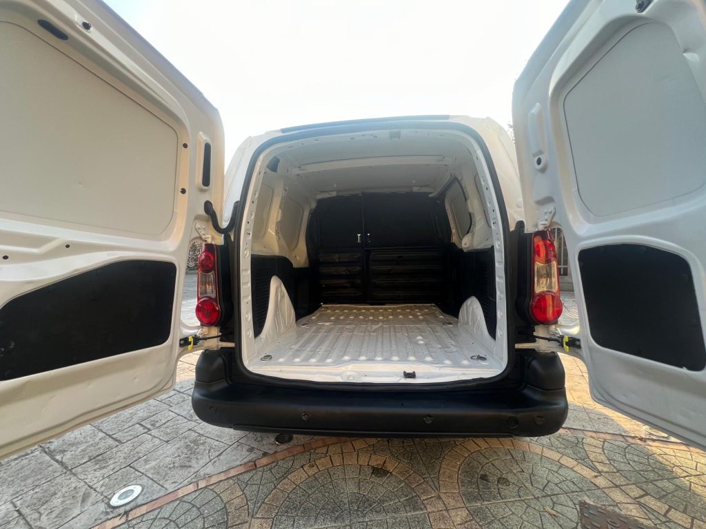 PEUGEOT PARTNER 1.6 HDI 100CV 3 POSTI IN CABINA