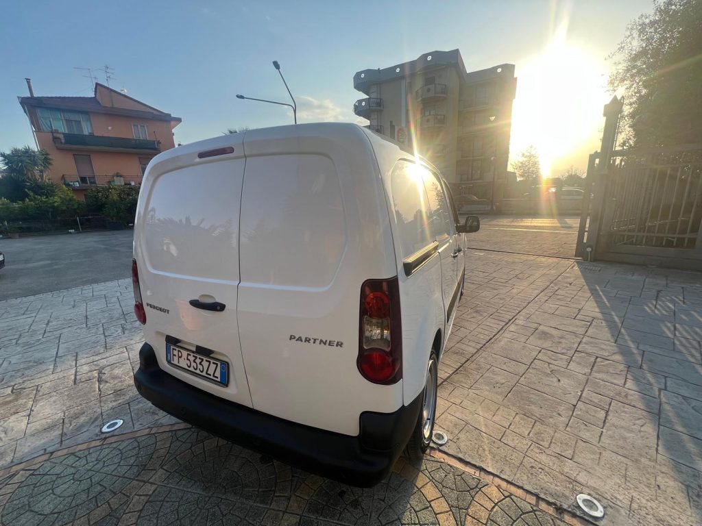 PEUGEOT PARTNER 1.6 HDI 100CV 3 POSTI IN CABINA