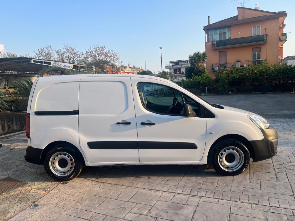 PEUGEOT PARTNER 1.6 HDI 100CV 3 POSTI IN CABINA