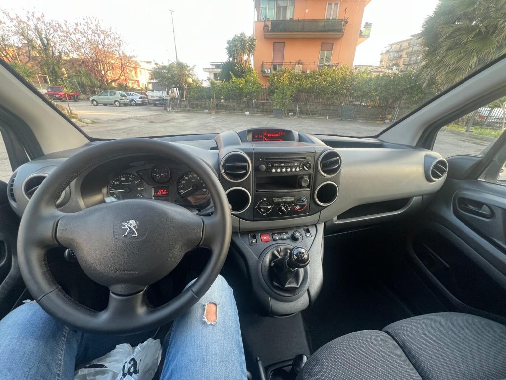 PEUGEOT PARTNER 1.6 HDI 100CV 3 POSTI IN CABINA