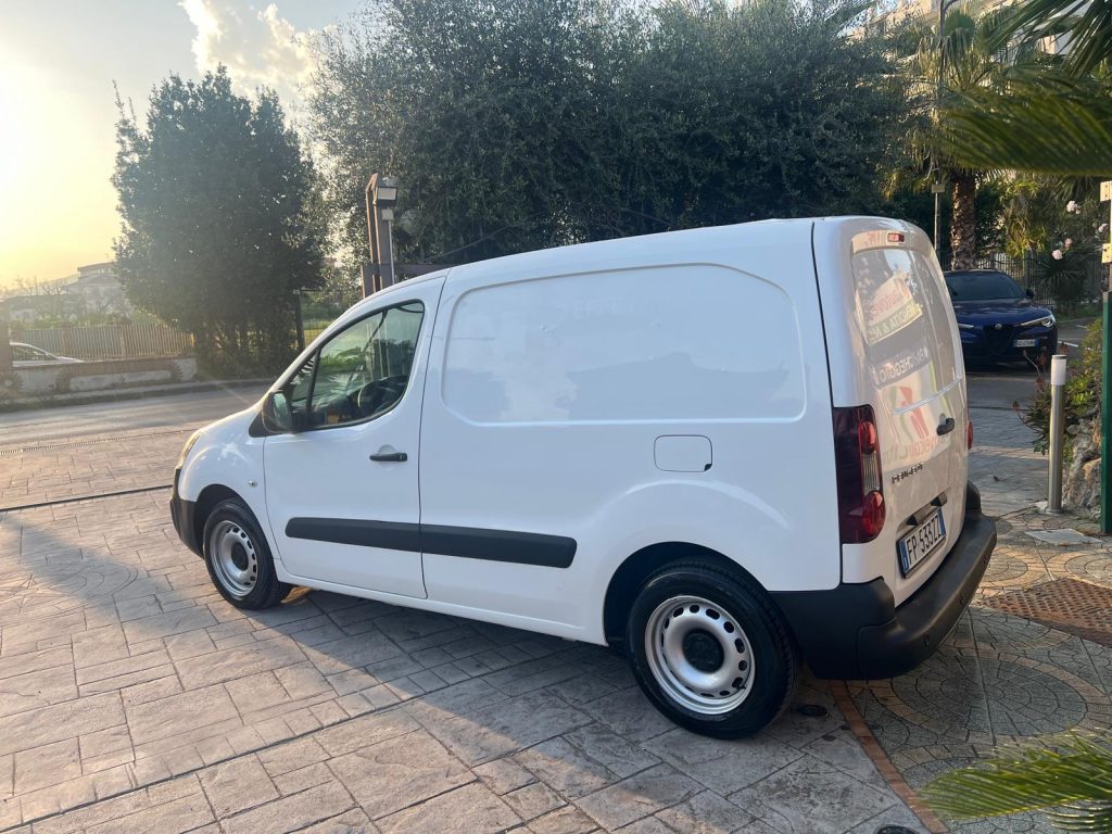 PEUGEOT PARTNER 1.6 HDI 100CV 3 POSTI IN CABINA