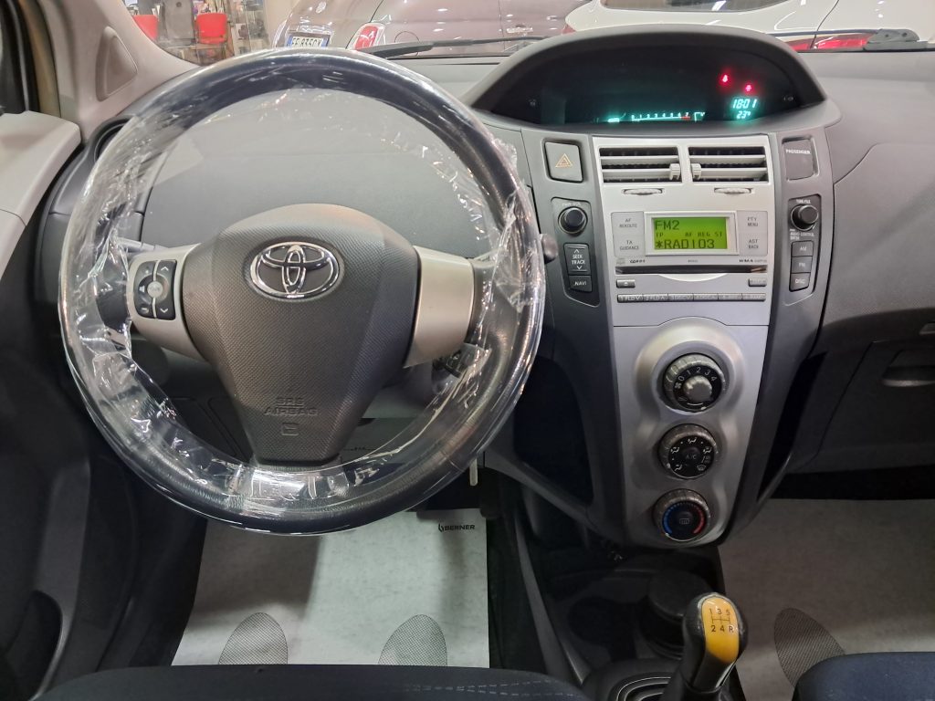 TOYOTA YARIS 1.0 5 PORTE SOL