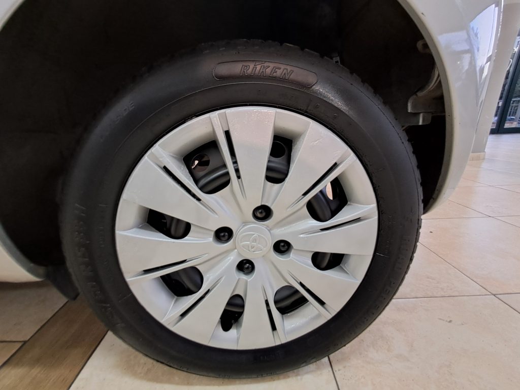 TOYOTA YARIS 1.0 5 PORTE SOL
