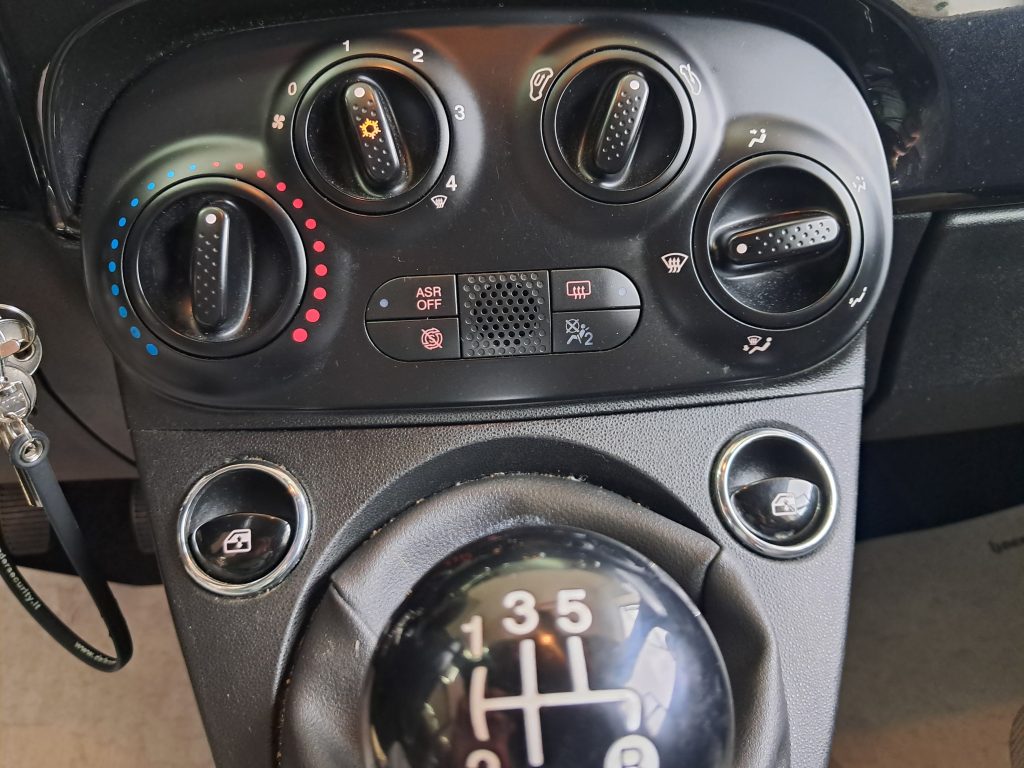 FIAT 500 1.2 LOUNGE