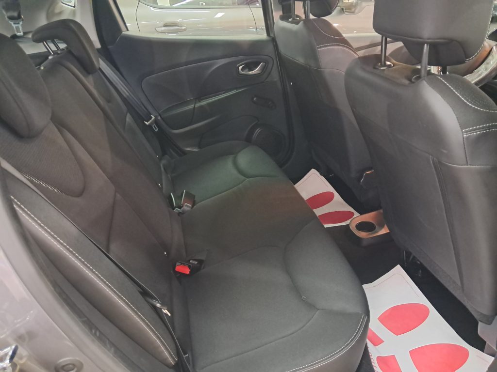 RENAULT CLIO 1.2 BENZ. COSTUME NATIONAL