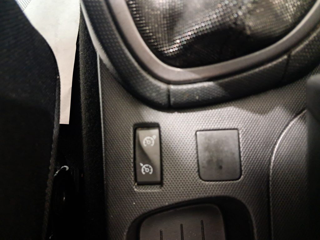 RENAULT CLIO 1.2 BENZ. COSTUME NATIONAL