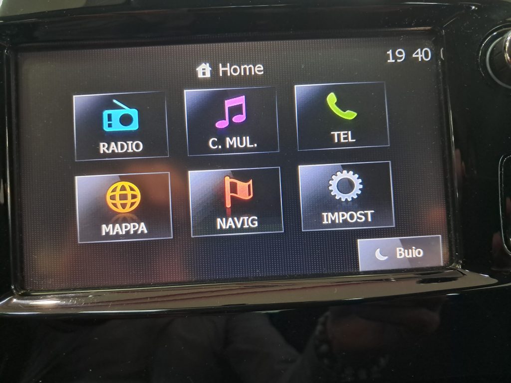 RENAULT CLIO 1.2 BENZ. COSTUME NATIONAL