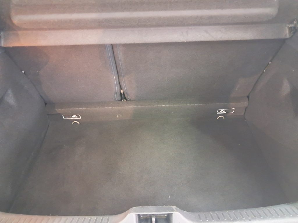 RENAULT CLIO 1.2 BENZ. COSTUME NATIONAL