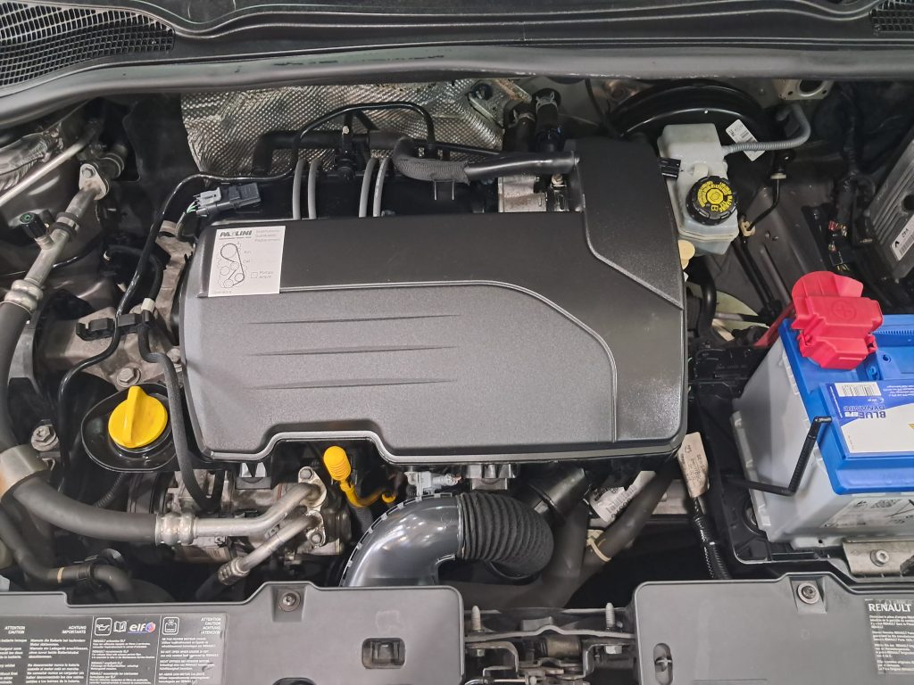 RENAULT CLIO 1.2 BENZ. COSTUME NATIONAL