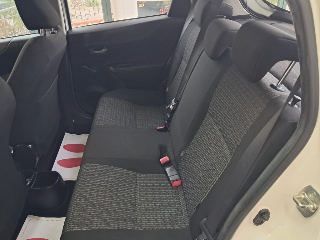 TOYOTA YARIS 1.3 BENZ. LOUNGE