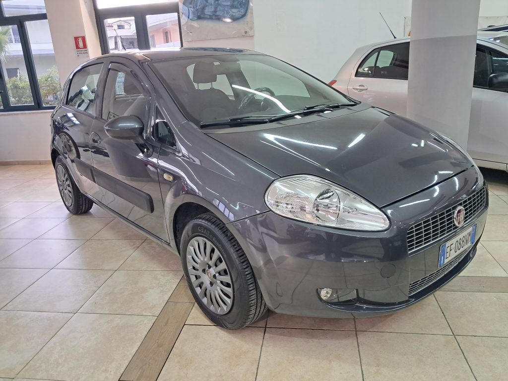 FIAT GRANDE PUNTO 1.2 GPL(Motore revisionato Km 0/Kit Frizione Nuovo))