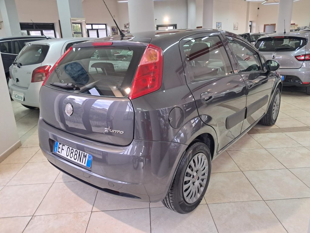 FIAT GRANDE PUNTO 1.2 GPL(Motore revisionato Km 0/Kit Frizione Nuovo))