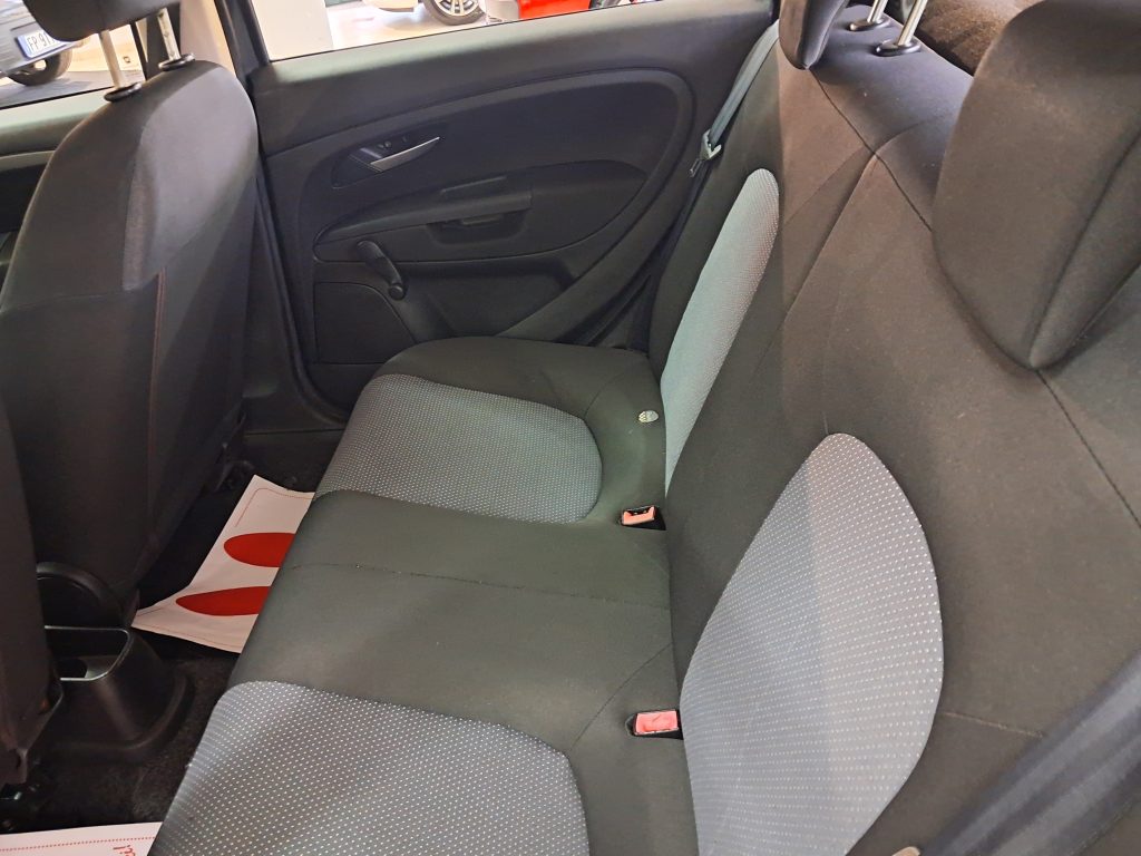 FIAT GRANDE PUNTO 1.2 GPL(Motore revisionato Km 0/Kit Frizione Nuovo))