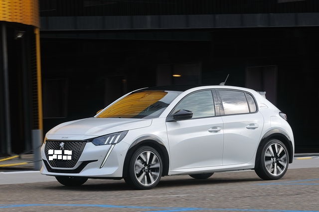 PEUGEOT 208 ALLURE 1.2 BENZ. OK NEOPATENTATI