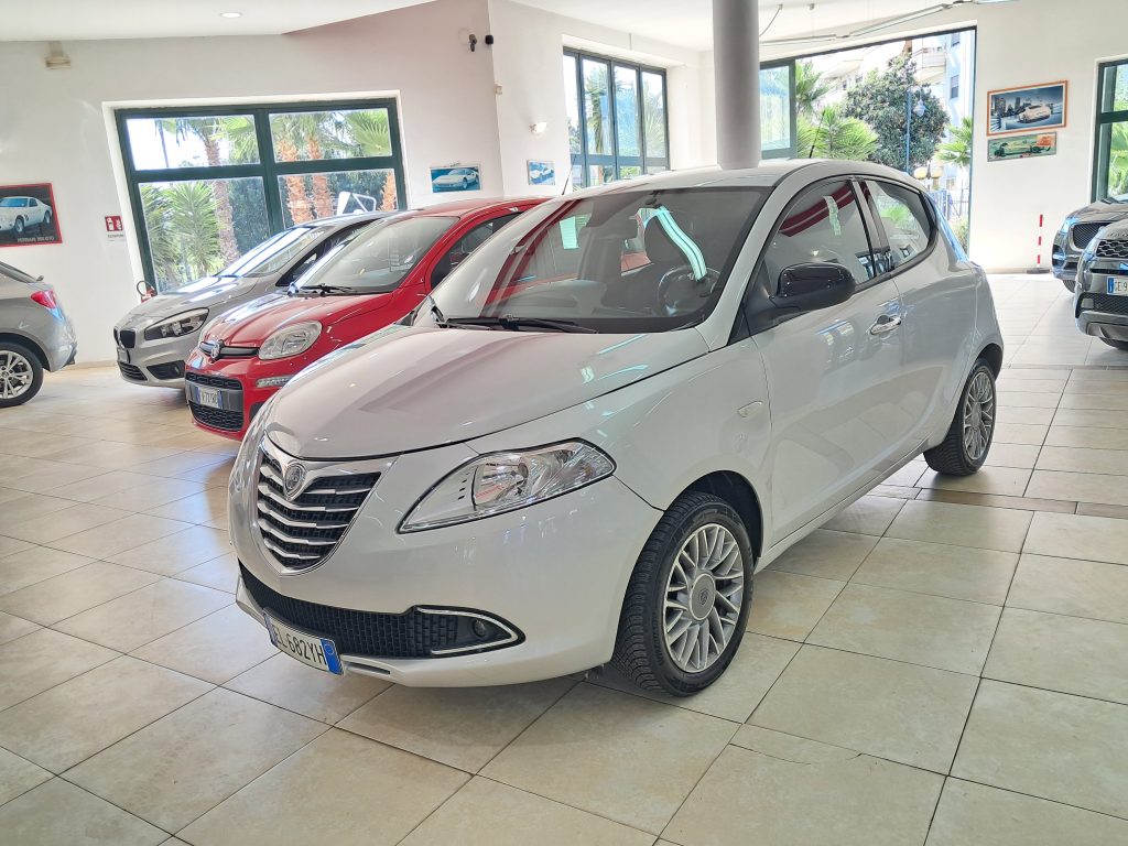Lancia Ypsilon 1.2 Benz/Gpl
