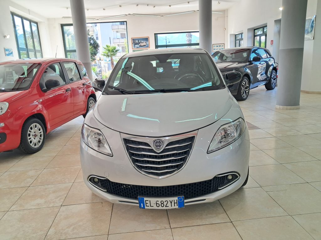 Lancia Ypsilon 1.2 Benz/Gpl