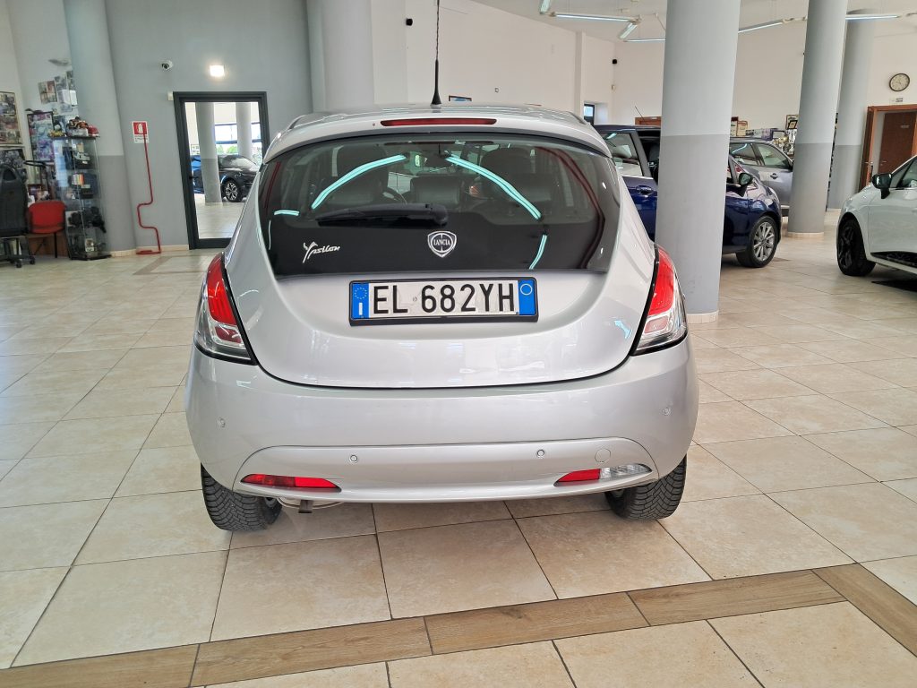 Lancia Ypsilon 1.2 Benz/Gpl
