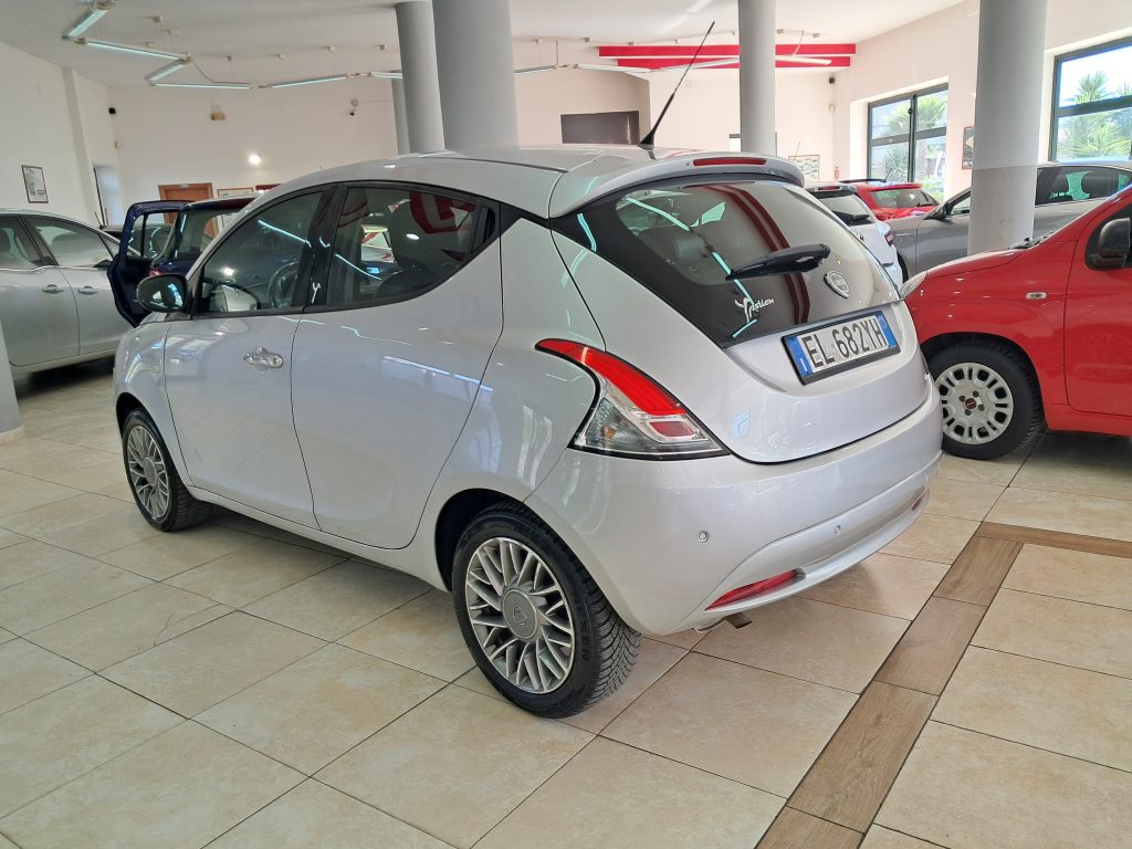 Lancia Ypsilon 1.2 Benz/Gpl