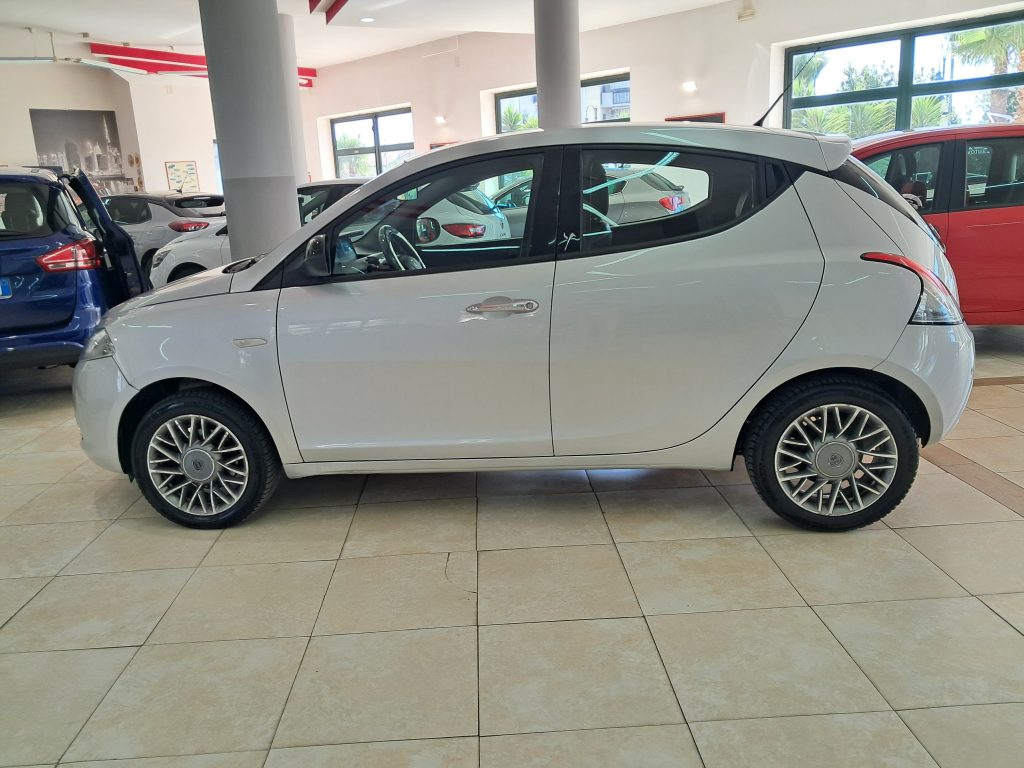 Lancia Ypsilon 1.2 Benz/Gpl