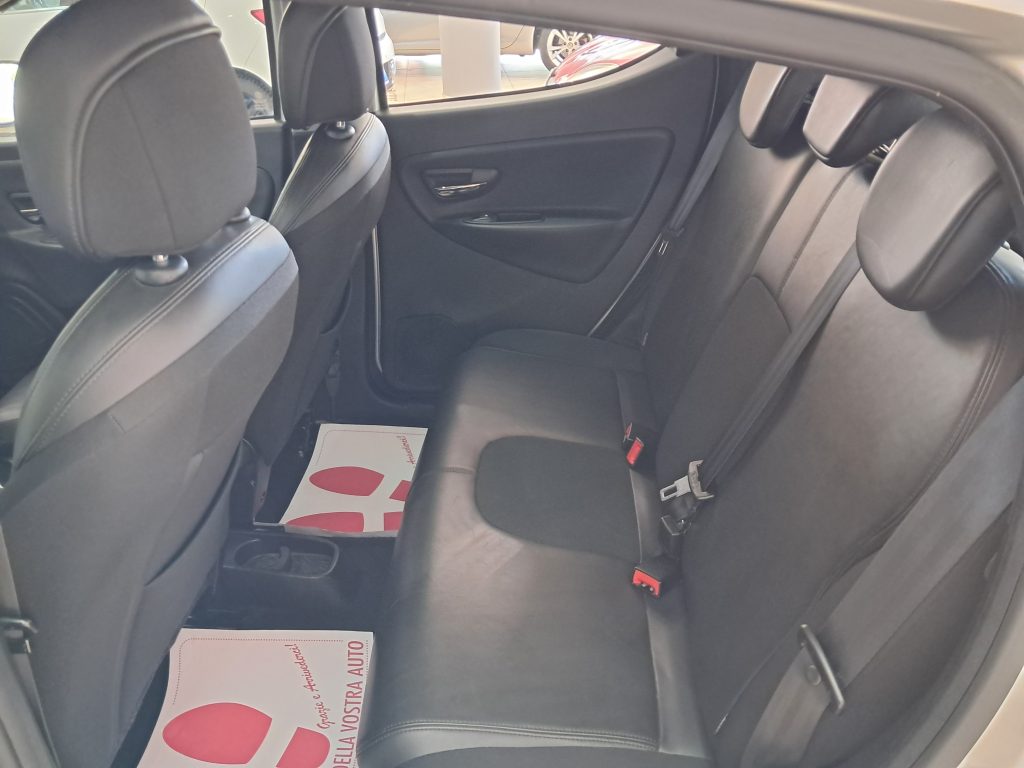 Lancia Ypsilon 1.2 Benz/Gpl