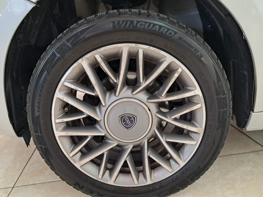 Lancia Ypsilon 1.2 Benz/Gpl