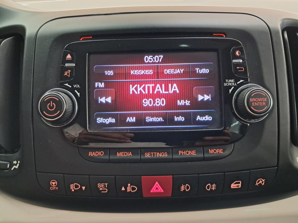 FIAT 500 L 1.3 MJT LOUNGE B-COLOR(MOTORE REVISIONATO KM 0)
