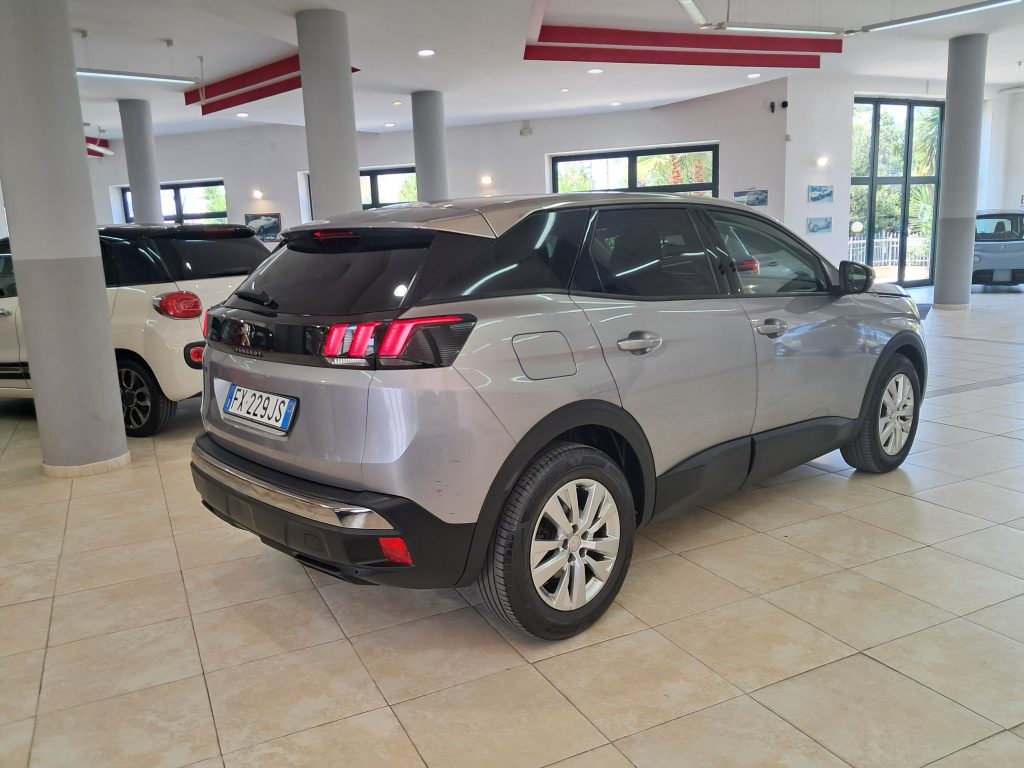 PEUGEOT 3008 1.5 HDI BUSINESS