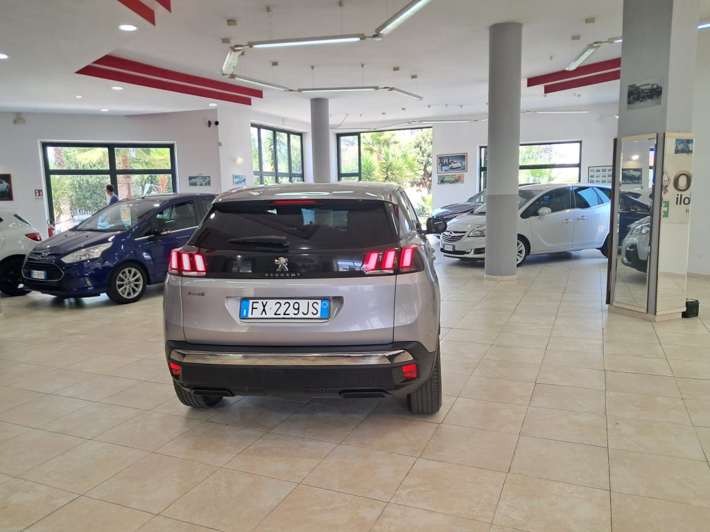 PEUGEOT 3008 1.5 HDI BUSINESS