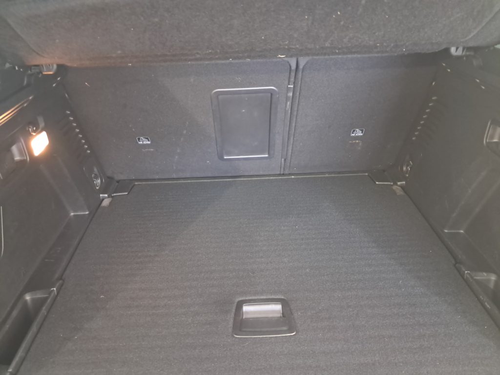 PEUGEOT 3008 1.5 HDI BUSINESS