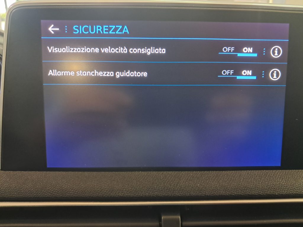 PEUGEOT 3008 1.5 HDI BUSINESS