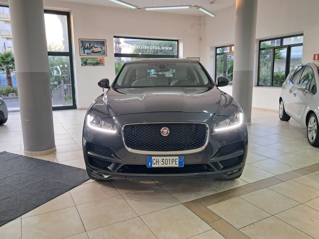 JAGUAR F-PACE PRESTIGE