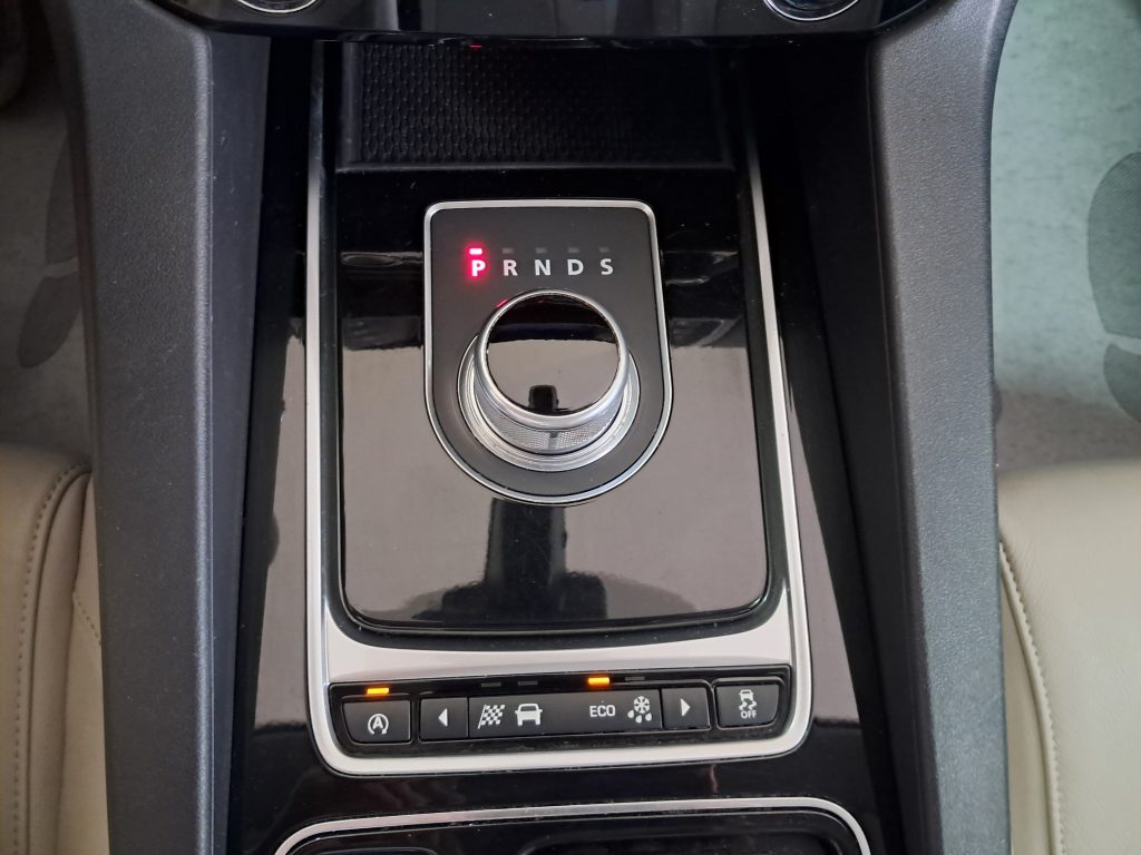 JAGUAR F-PACE PRESTIGE