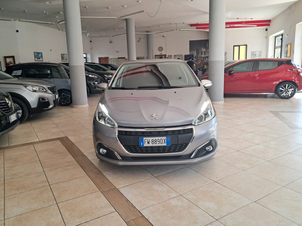 PEUGEOT 208  Stop&Start 5 porte Signature 1.2 BENZ. OK NEOPATENTATI
