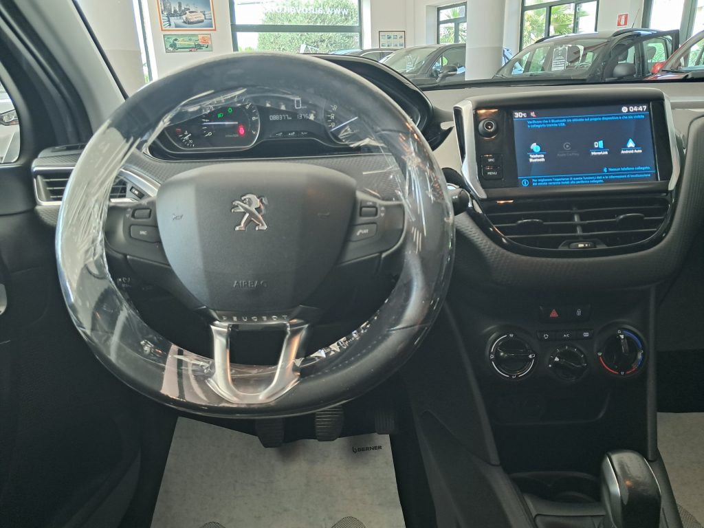 PEUGEOT 208  Stop&Start 5 porte Signature 1.2 BENZ. OK NEOPATENTATI