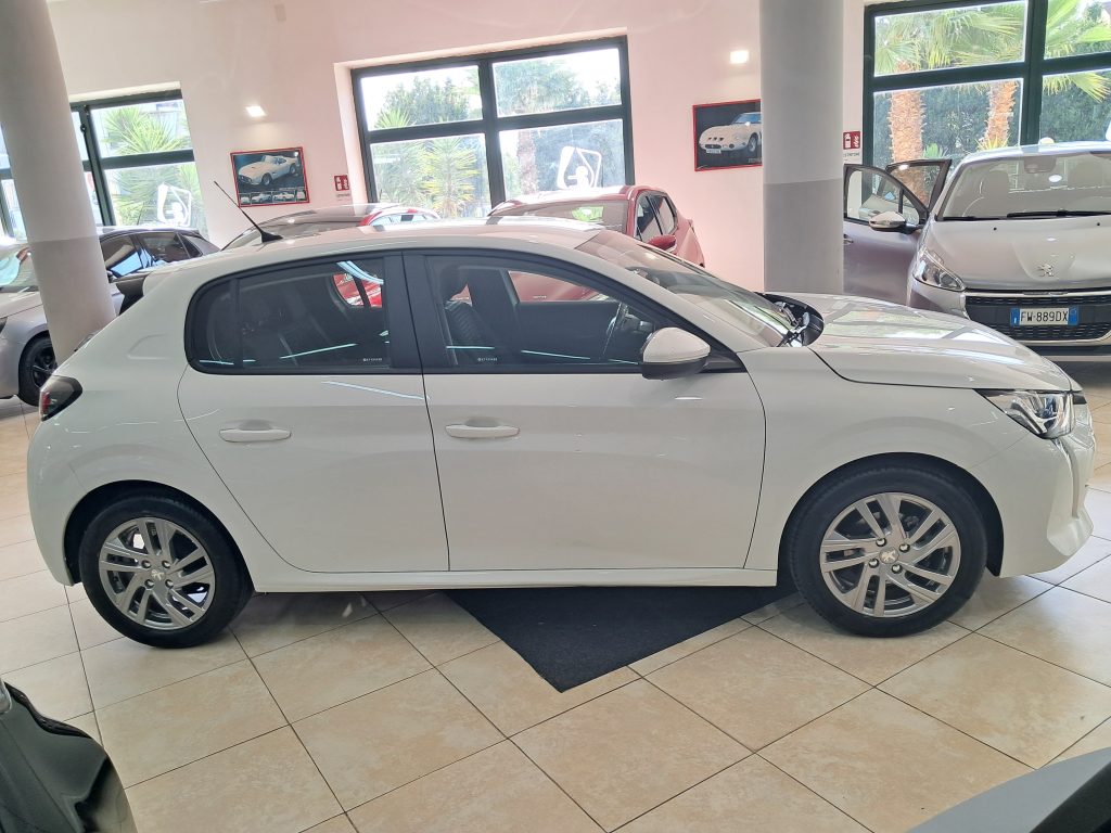 PEUGEOT 208 ALLURE 1.2 BENZ. OK NEOPATENTATI
