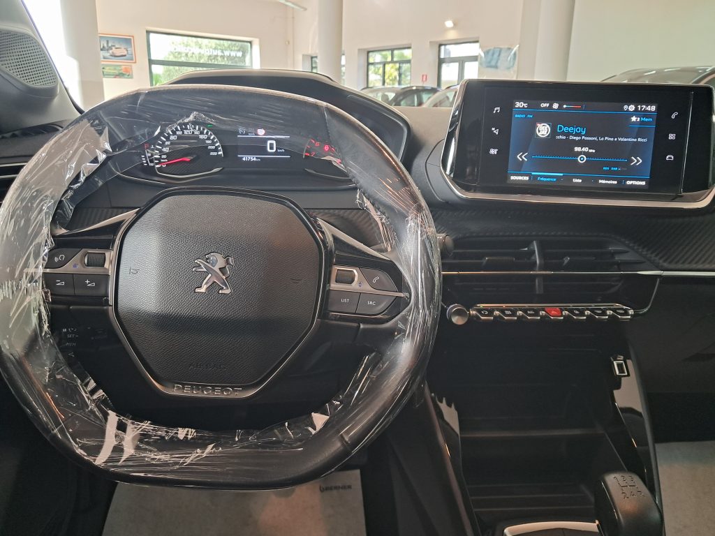 PEUGEOT 208 ALLURE 1.2 BENZ. OK NEOPATENTATI