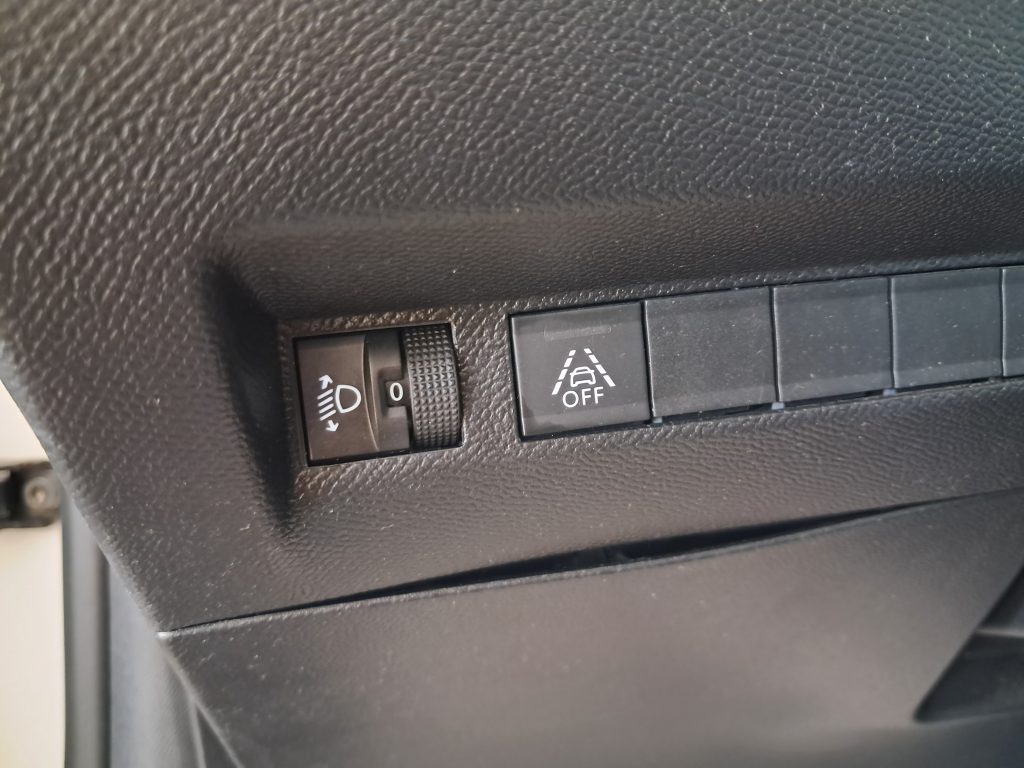 PEUGEOT 208 ALLURE 1.2 BENZ. OK NEOPATENTATI