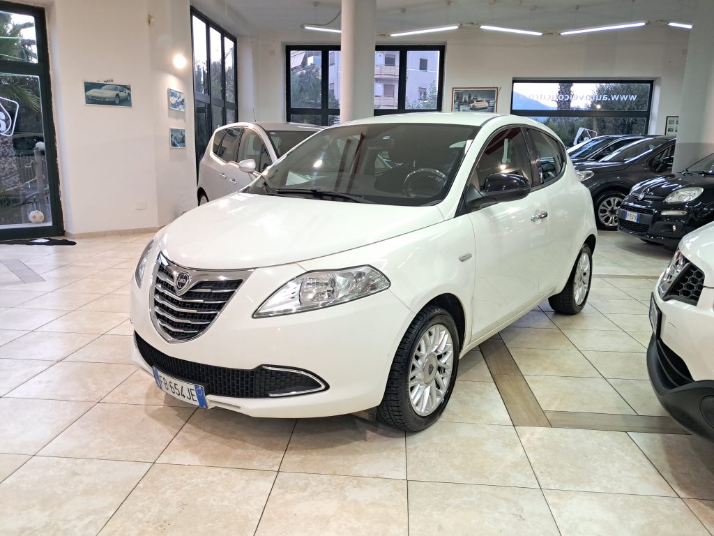 Lancia Ypsilon 1.2 5P Elefantino Blu - Neopatentati