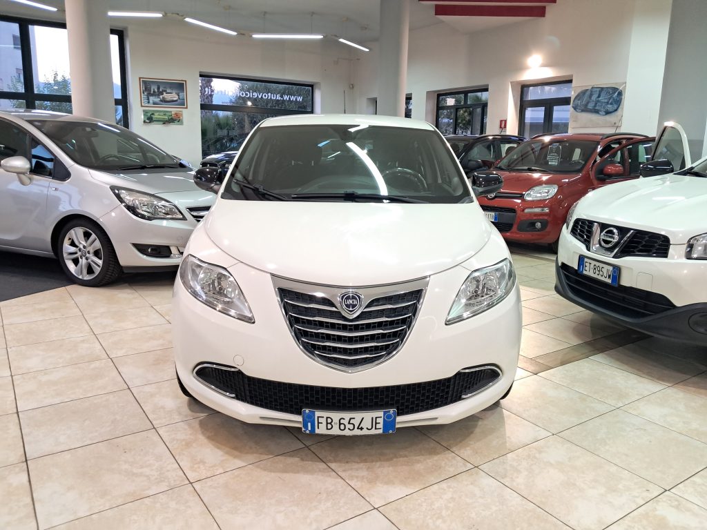 Lancia Ypsilon 1.2 5P Elefantino Blu - Neopatentati