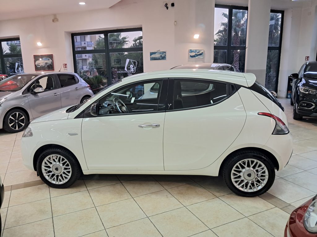Lancia Ypsilon 1.2 5P Elefantino Blu - Neopatentati