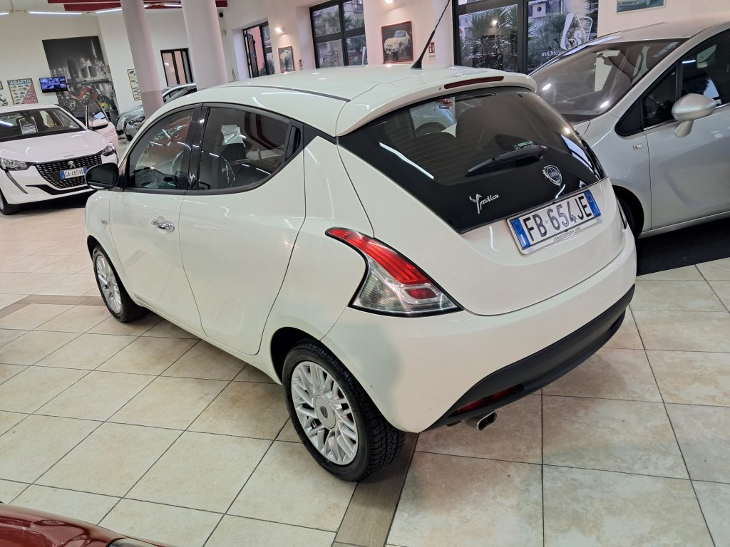 Lancia Ypsilon 1.2 5P Elefantino Blu - Neopatentati