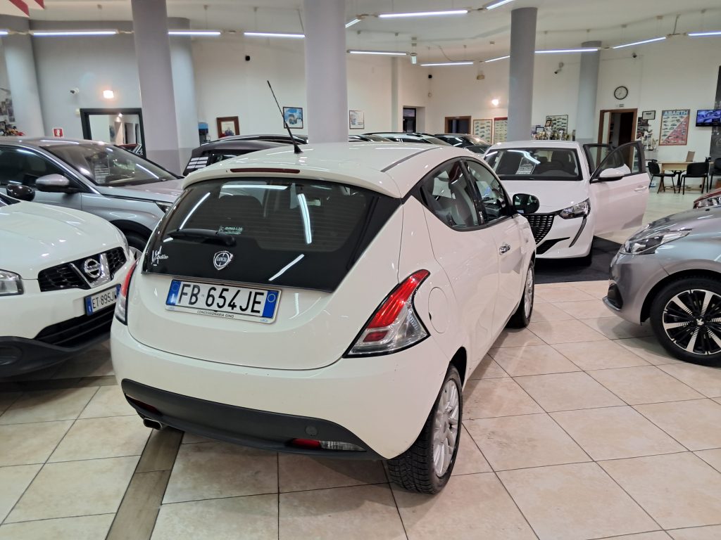 Lancia Ypsilon 1.2 5P Elefantino Blu - Neopatentati