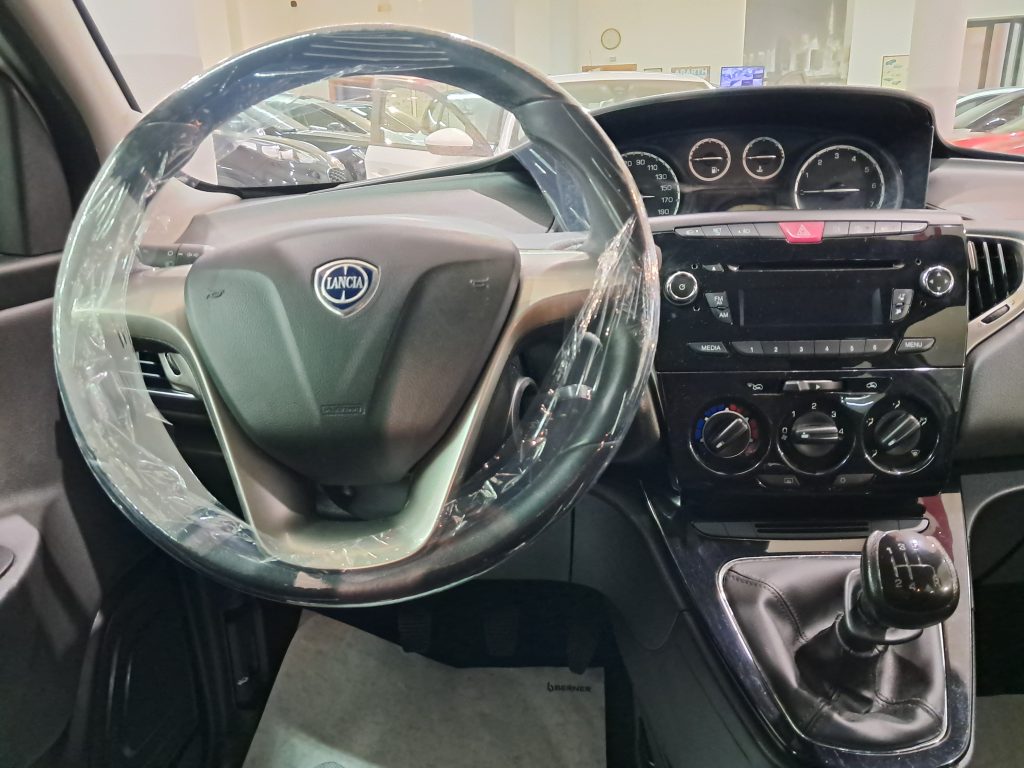 Lancia Ypsilon 1.2 5P Elefantino Blu - Neopatentati