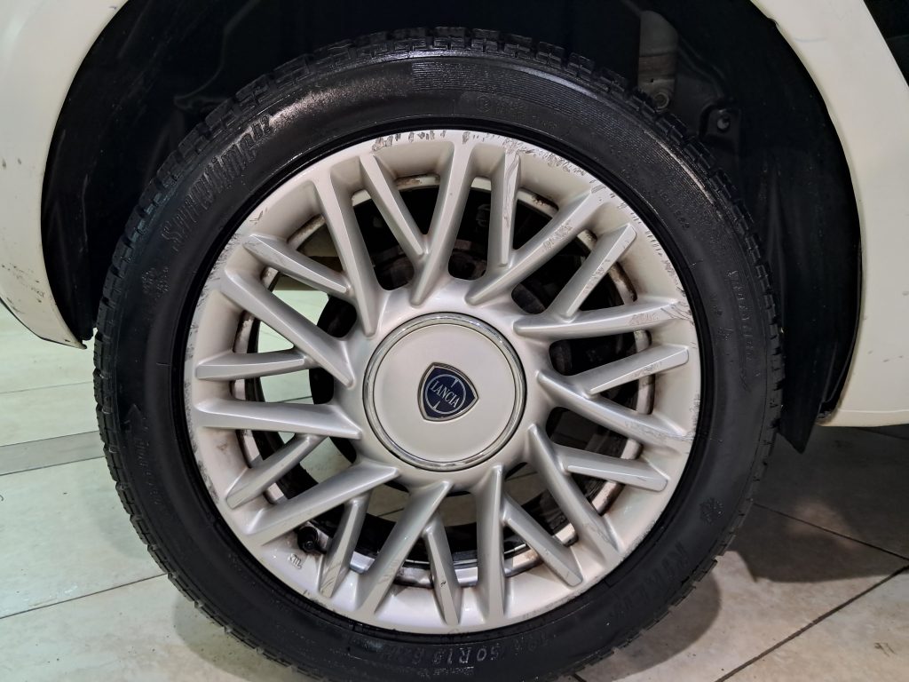 Lancia Ypsilon 1.2 5P Elefantino Blu - Neopatentati