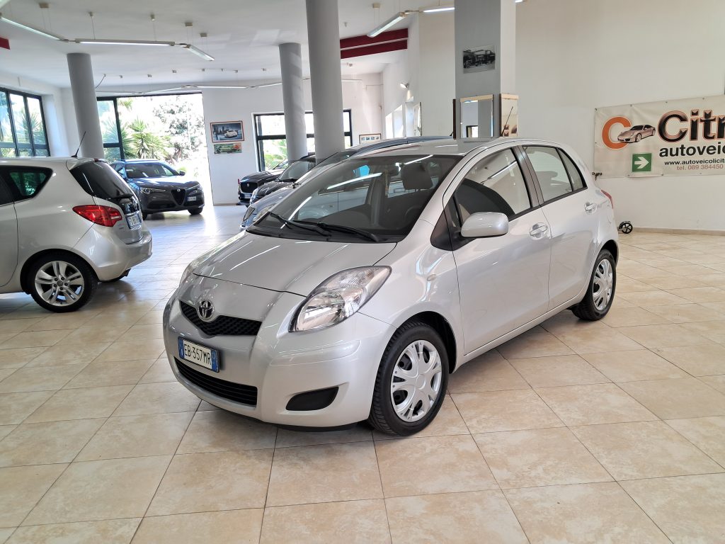 TOYOTA YARIS SOL 1.0 GPL(CASA MADRE)