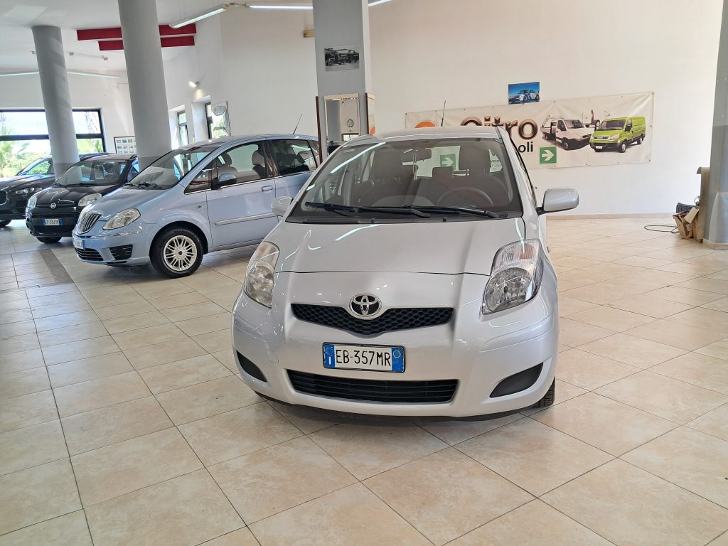 TOYOTA YARIS SOL 1.0 GPL(CASA MADRE)
